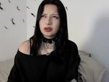 adeelinee devou