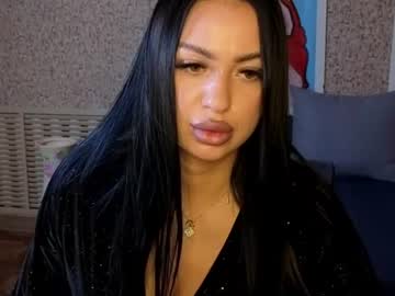 amina yangelkis