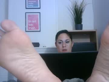 bella sexy feet