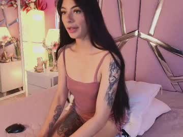 carlywhite 