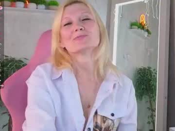 julie lucasss
