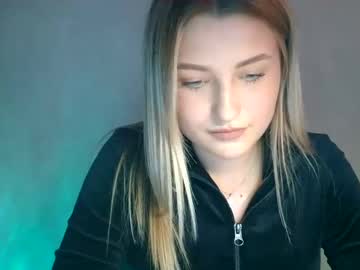 mia moon27