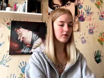 shy kiss melt b
