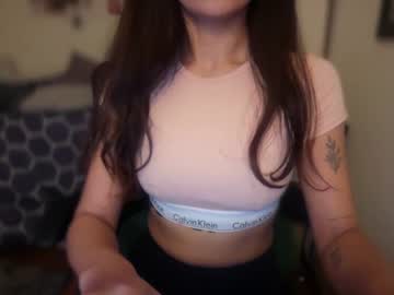 smalltittiesbig